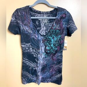 FILTER Women's Artistic V-Neck Tee. Bought at BUCKLE